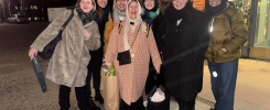 Kuva Marja Rastaasta alumnien kanssa